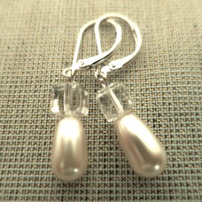 Eleganti pērļu auskariņi  